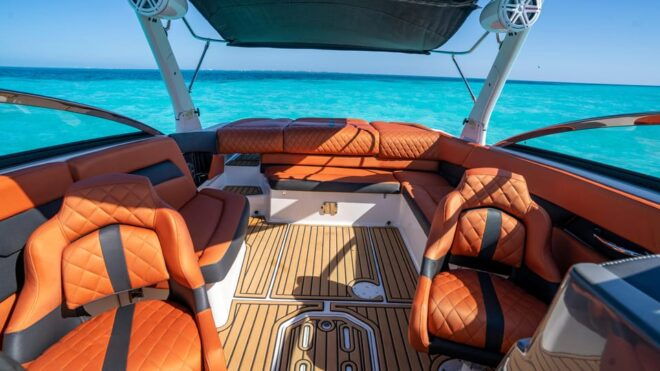 Luxury Yacht 27ft Rental - Important Information