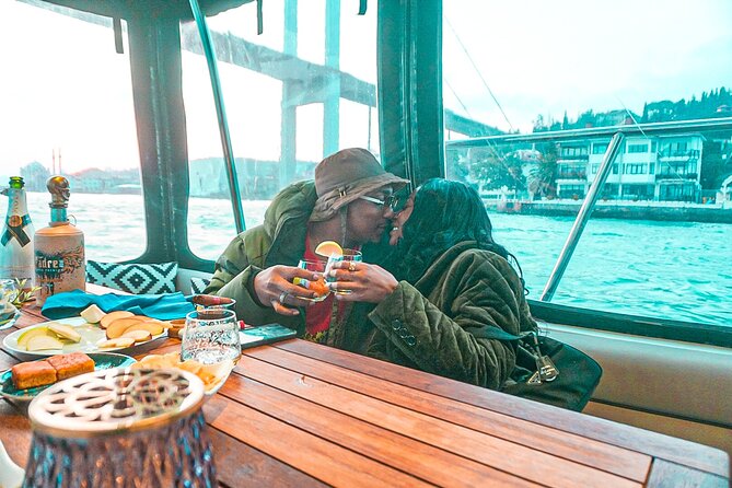 Luxury Yacht Bosphorus Tour of Istanbul. - Additional Information