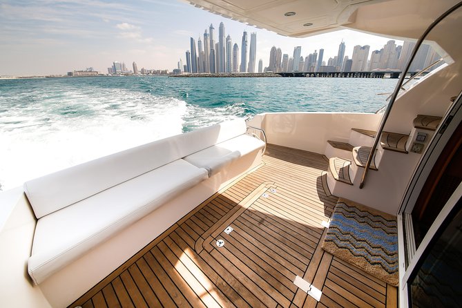 Luxury Yacht Cruise Dubai Marina Palm Jumeirah, Burj Al Arab, and Atlantis - Amenities and Equipment Provided