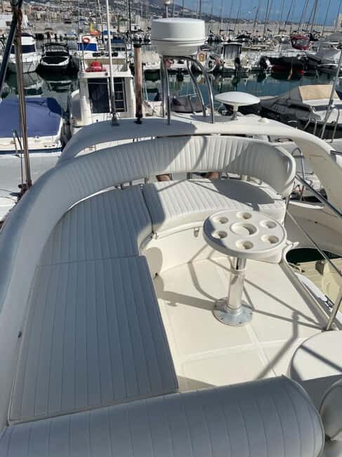 Luxury yacht in Fuengirola - Setting Sail: What to Expect from the Yacht Tour