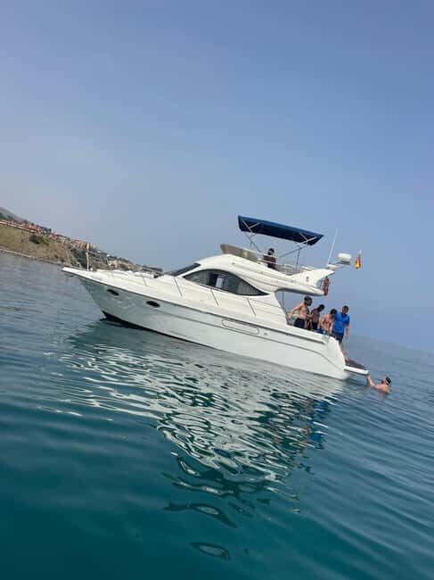 Luxury yacht in Fuengirola - The Experience: Comfort, Views, and Authenticity