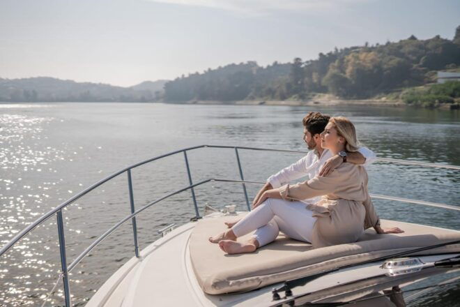 Luxury Yacht Private Sunset 2 Hours Tour - Inclusions