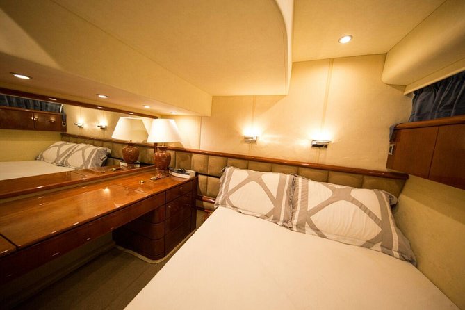 Luxury Yacht Tour Around Palm Island - Cancellation Policy and Reviews