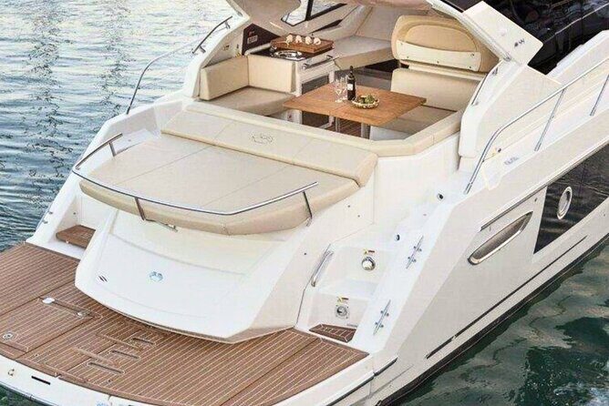 Luxury Yacht Tour Cranchi M44 Positano And Amalfi Coast - Introducing the Experience