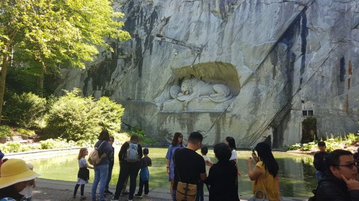 Luzern Elegance: Private City Walk and Panoramic Lake Cruise - Tour Highlights