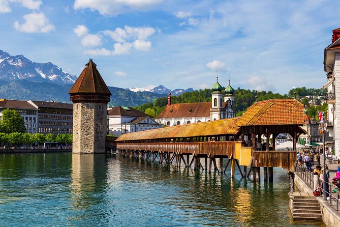 Luzern Elegance: Private City Walk and Panoramic Lake Cruise - Exploring Colorful Squares in Luzern