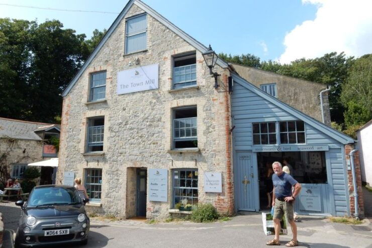 Lyme Regis: Quirky Self-Guided Smartphone Heritage Walks - Exploring Hidden Gems in Lyme Regis