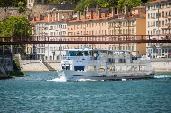 Lyon 2.5-Hour Dinner Cruise - Booking and Cancellation