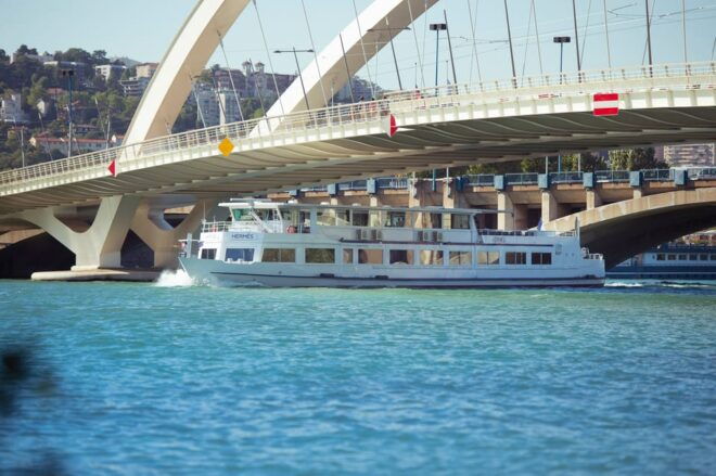Lyon 2.5-Hour Lunch Cruise - Cancellation and Refund Policy