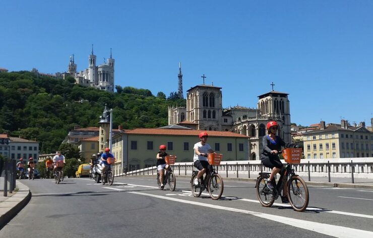 Lyon: 2-Hour Electric Bike Tour With a Local Guide - Experience Highlights