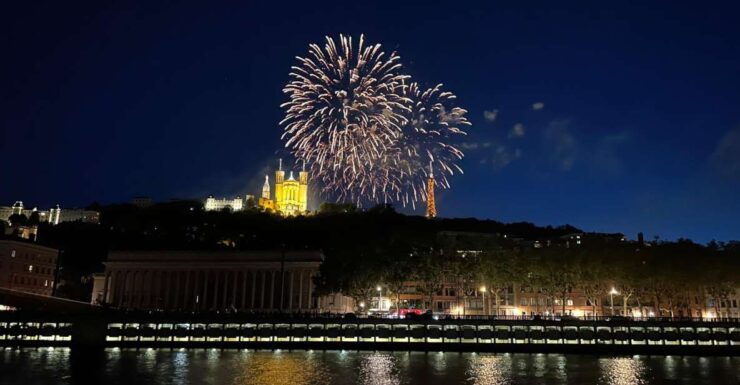 Lyon: Bastille Day Cruise With Appetizers and Fireworks - Good To Know