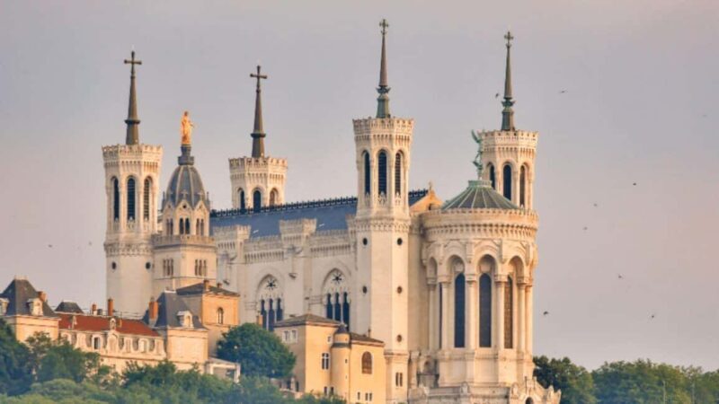 Lyon: between history and cinema, guided tour and coffee break included. - FAQ