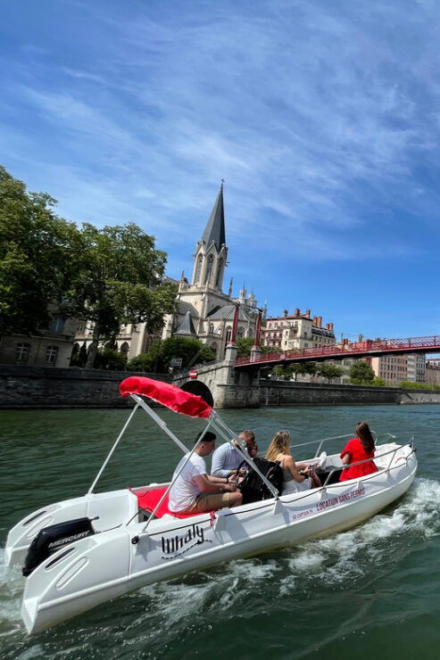 Lyon: Boat Trip From Rochetaille to Vieux-Lyon - Pricing and Group Size