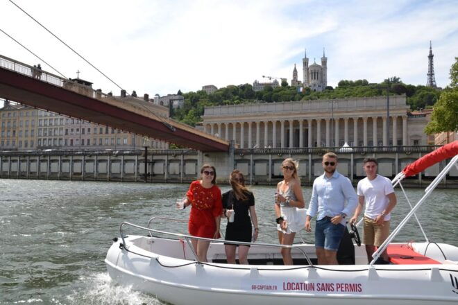 Lyon: Boat Trip From Rochetaille to Vieux-Lyon - Detailed Itinerary