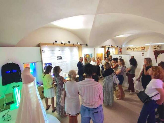 Lyon: Brochier Silk Museum Guided Tour in French - Notable Designers and Artists