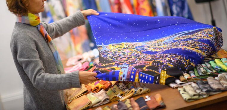Lyon: Create Your Own Traditional Lyonnais Silk Square - Creating Your Personalized Silk Square