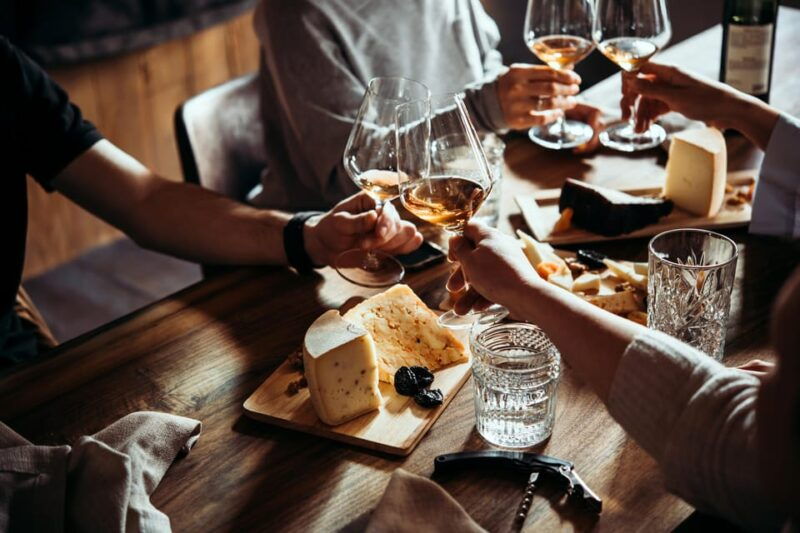 Lyon Croix-Rousse: Wine Tasting & Vinyl Record Tour - Good To Know