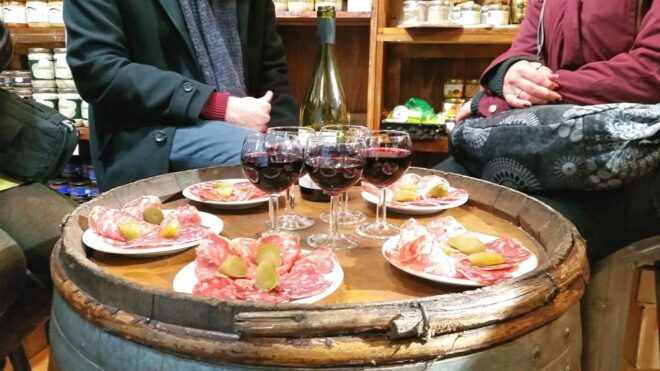 Lyon: Food Walking Tour With a Local Guide - Helpful Review 1