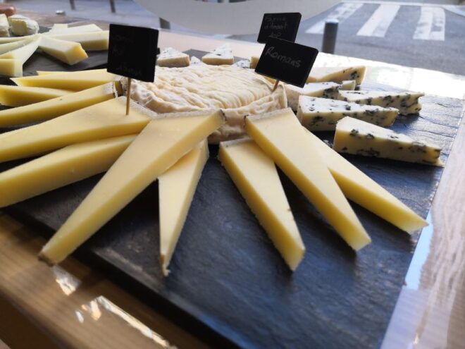 Lyon: Food Walking Tour With a Local Guide - Helpful Review 2