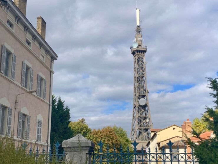 Lyon : Fourvière District Smartphone Audio Walking Tour - Activity Details