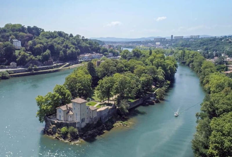 Lyon: from Confluence to Barbe Island by free license boat - What Makes This Experience Stand Out?  