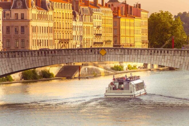 Lyon: Guided Sightseeing Cruise - Booking and Cancellation Policy