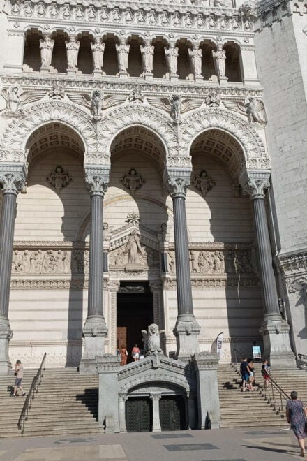 Lyon: Guided Tour of Fourvière Hill & Roman Ruins - Highlights of the Tour