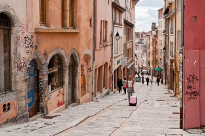 Lyon: Guided Tour of the Croix-Rousse - Booking Your Tour