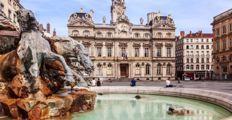Lyon Highlights Self-Guided Scavenger Hunt and Walking Tour - Experience