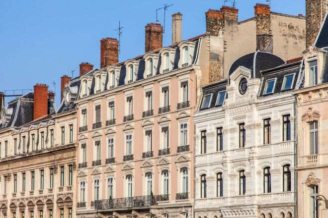 Lyon Jewish Heritage and Old Town Private Tour - Guided Experience