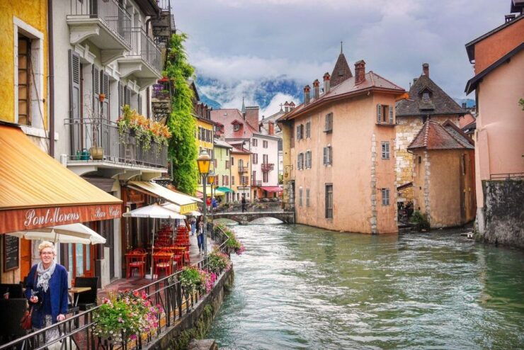 Lyon : Luxury Private Transfer to Annecy in Van - Booking Details and Flexibility