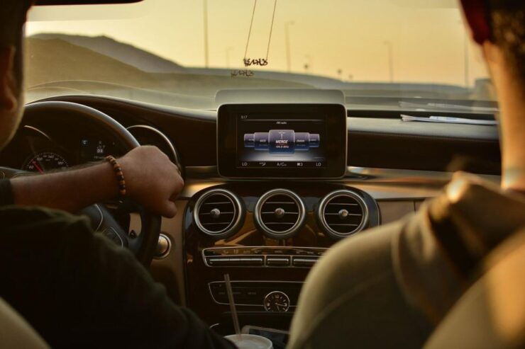 Lyon : Luxury Private Transfer to Annecy in Van - Inclusions and Experience