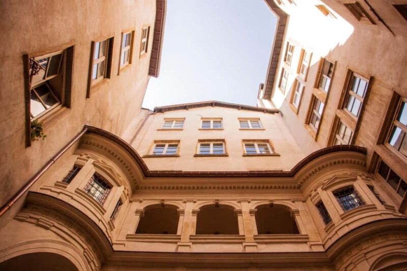 Lyon: Old Town Food Tour with 6 French Food Tastings & Wine - FAQ