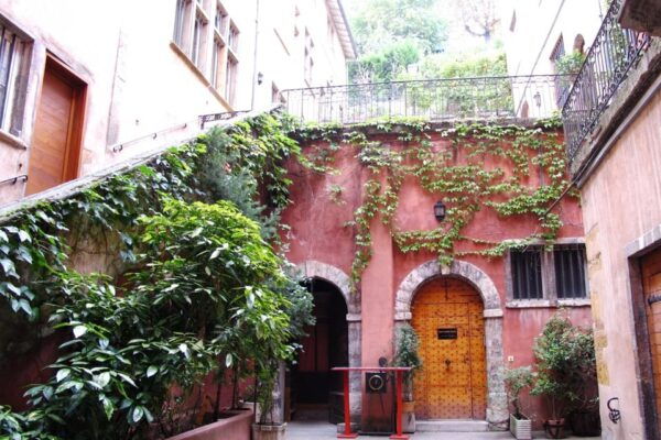 Lyon Old Town Highlights and History Private Walking Tour - Meeting Point Information