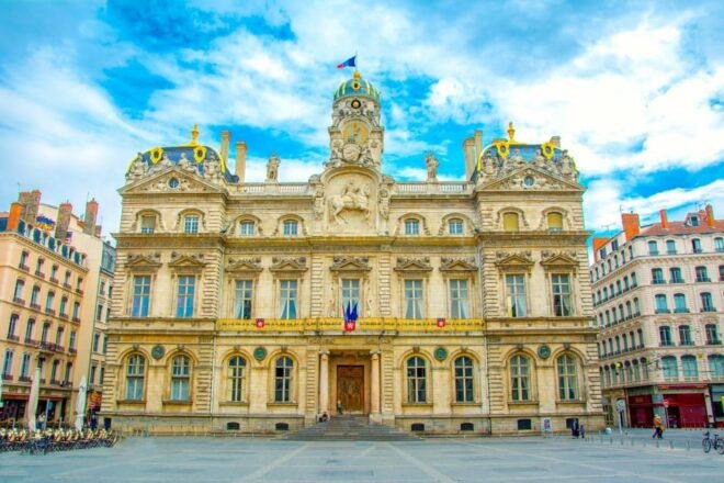 Lyon Old Town Tour With Vaporetto River Cruise Tickets - River Cruise Details