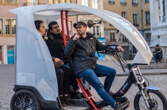 Lyon : Pedicab Tour 2h or 3h - Inclusions