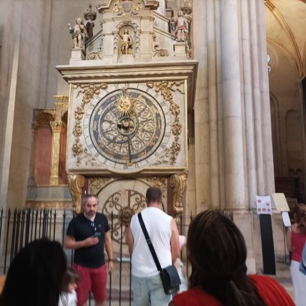 Lyon: Private Guided Tour With an Official Tour Guide! - Booking and Cancellation Policy