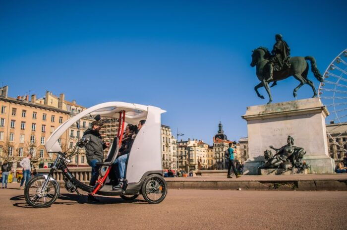 Lyon: Private Pedicab Tour of Top Landmarks & Hidden Gems - Meeting and Preparation