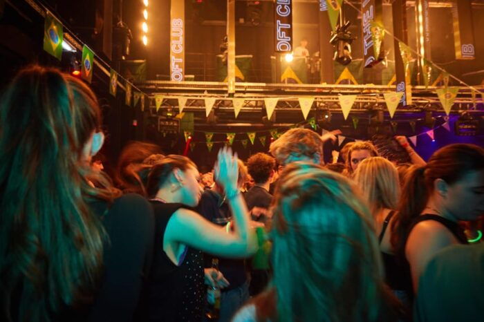 Lyon: Riviera Bar Crawl Party With Free Shots and Vip Entry - Discover Lyons Nightlife on the Riviera Bar Crawl