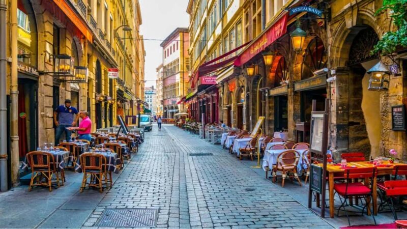Lyon: Romantic 2.5-Hour Dinner Cruise at Sunset - The Itinerary and What Makes Each Element Special
