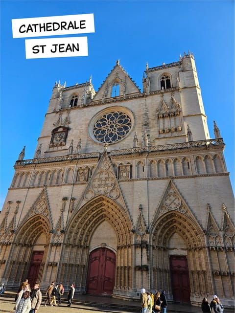Lyons History and Must-Sees With a Lyonnais! (English Tour) - Admire the Charming Place Des Jacobins and Place Des Célestins
