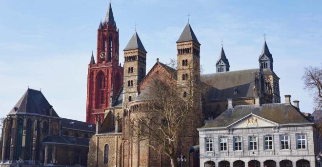 Maastricht and Tripoint Full-Day Trip From Amsterdam - Exploring Historic Maastricht