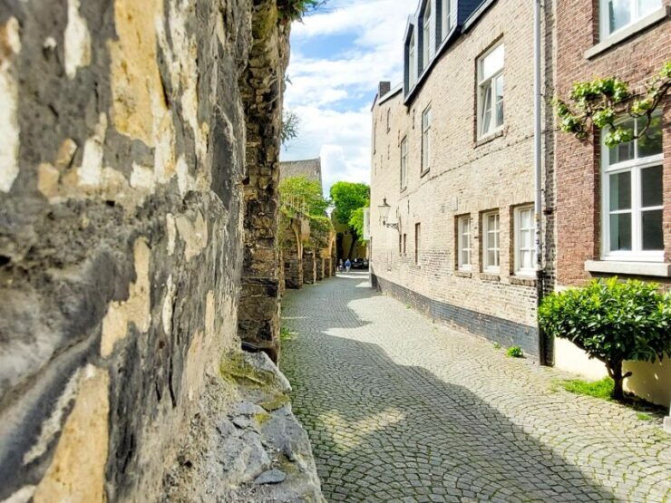 Maastricht: City Exploration Smartphone Game - Activity Highlights