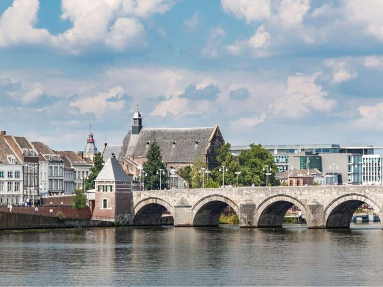 Maastricht: Culinary Walking Tour with Tastings - Who Will Enjoy This Experience?