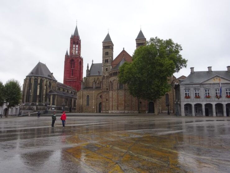Maastricht Self-Guided Walking Tour & Scavenger Hunt - Experience Details