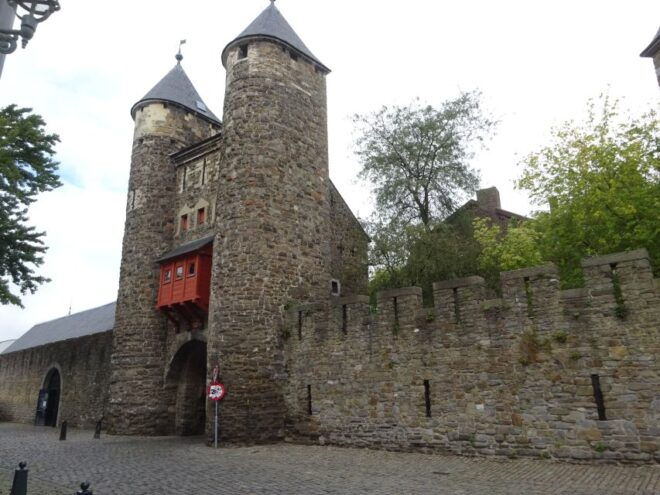 Maastricht Self-Guided Walking Tour & Scavenger Hunt - Inclusions