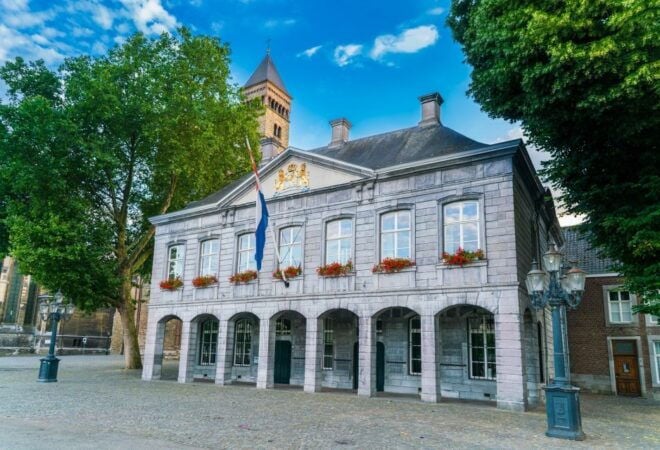 Maastricht: Walking Tour Highlights Audio and Gps Guided - Highlights of Maastricht