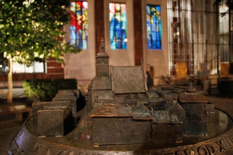 Macabre Krakow Walking Tour in English - Experience and Highlights