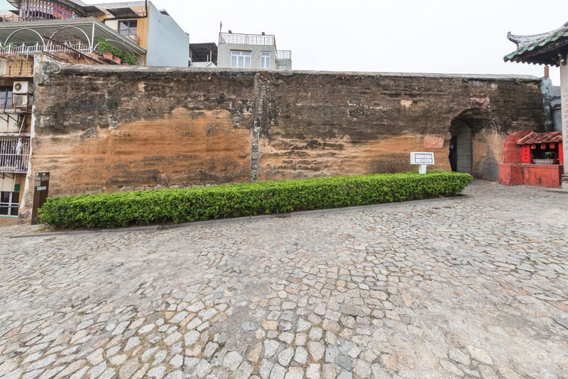 Macau Half-Day Guided Architecture Tour - The buffet: convenient, not a reason to book