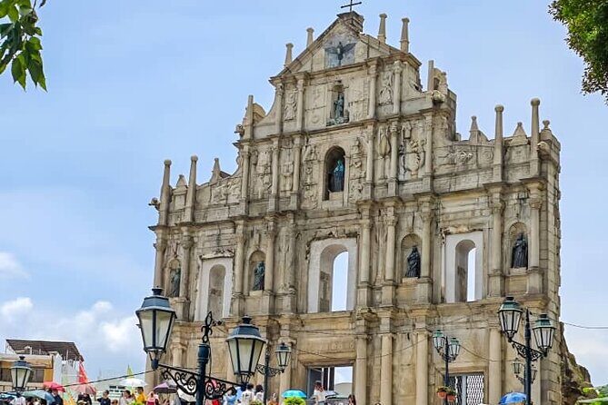 Macau Tour luxury MPV limousines pick up from Hong Kong - Macau Tour with Luxury MPV Limousine Pickup from Hong Kong — An In-Depth Review